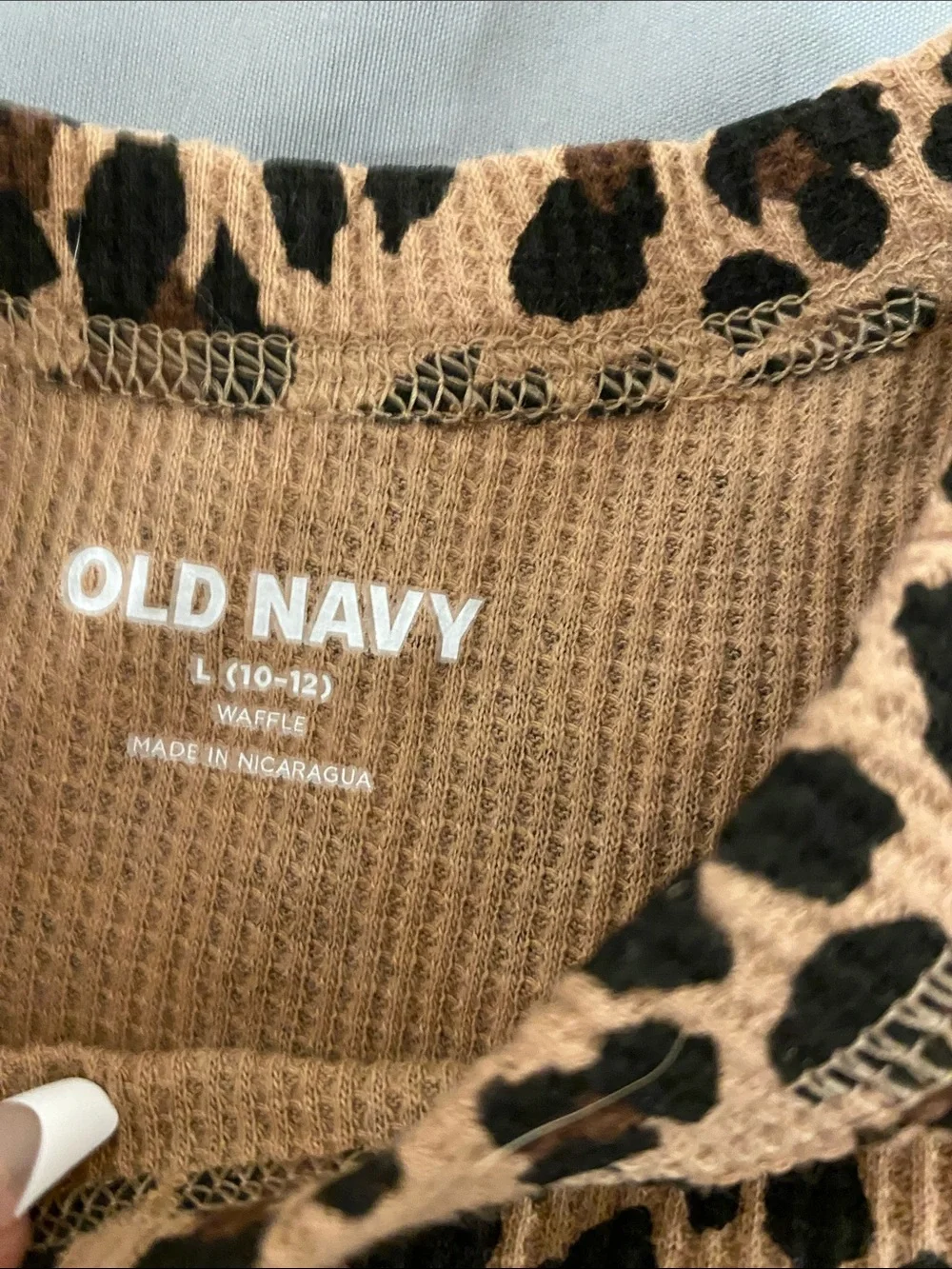 Old Navy Leopard Crewneck Long Sleeve Top in Tan and Black